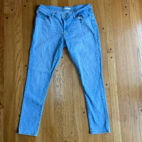 Levi's Women's Light Blue Skinny Jeans - Picture 2 of 11
